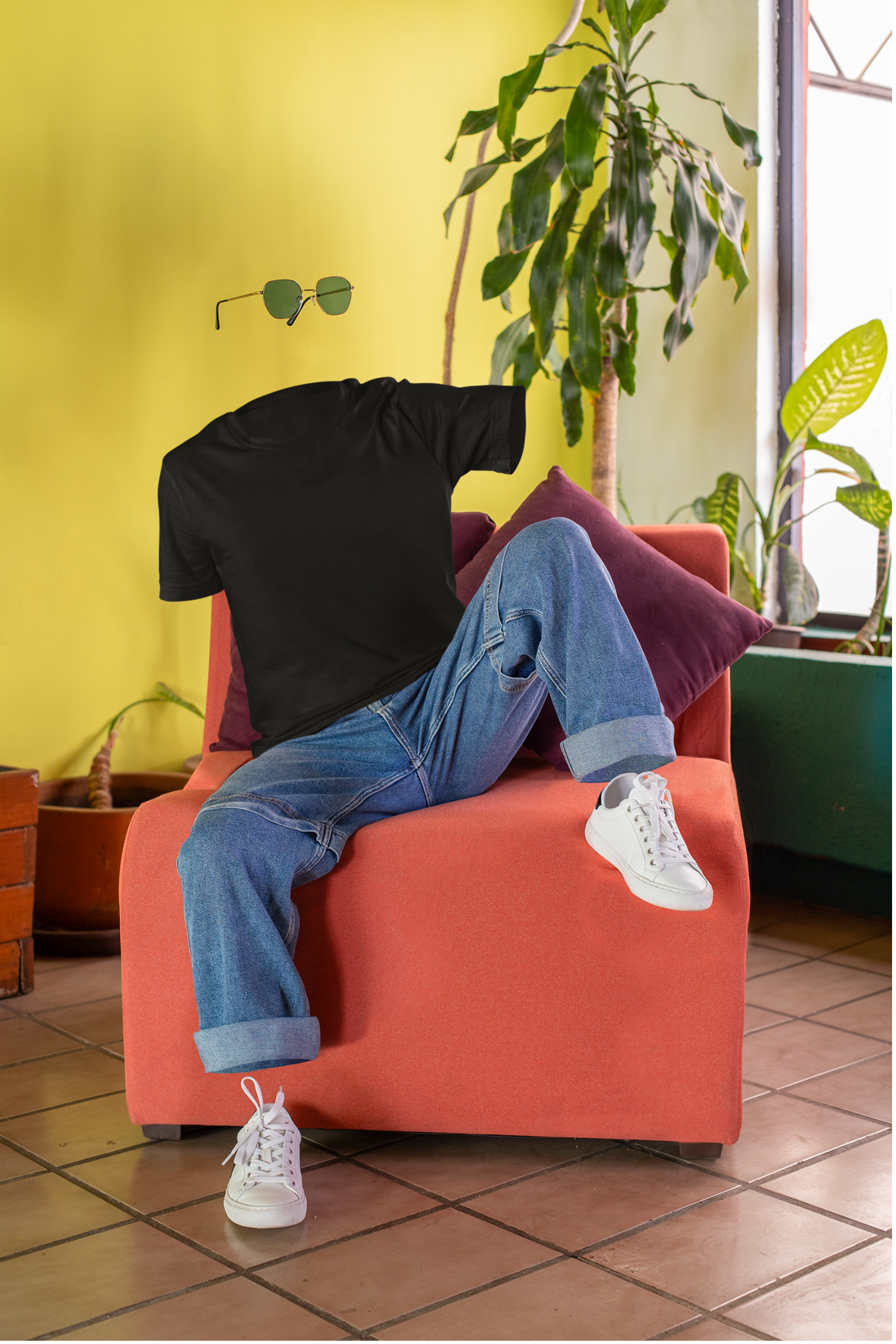 Unisex Round Neck: Black T-Shirt