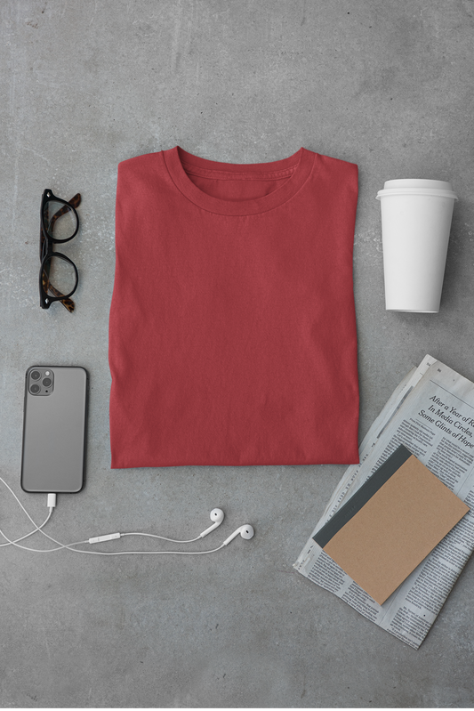 Unisex Round Neck: Maroon T-Shirt